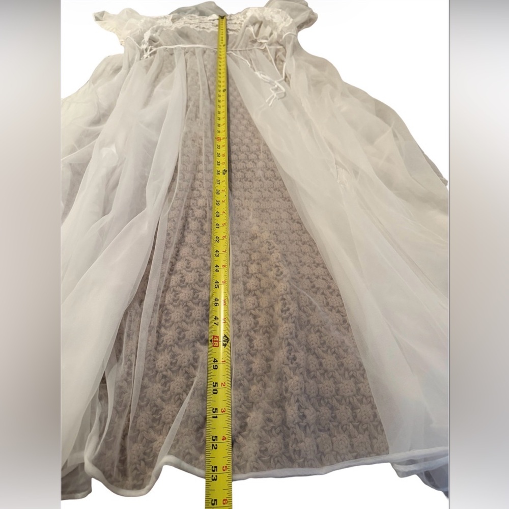 Vtg Val Mode 2 Pc Peignoir Set White Asymmetrical Lace+Luxuriously Sheer Robe - Picture 16 of 16